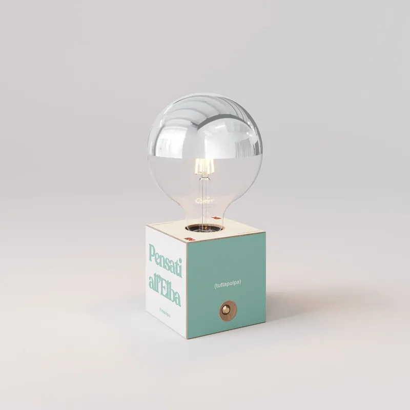Kabellose Batterie-Lampe Cabless03 „Pensati all’Elba“ mit halbglänzender Glühbirne in Silberkugel-Optik - Tuttapolpa Markenware